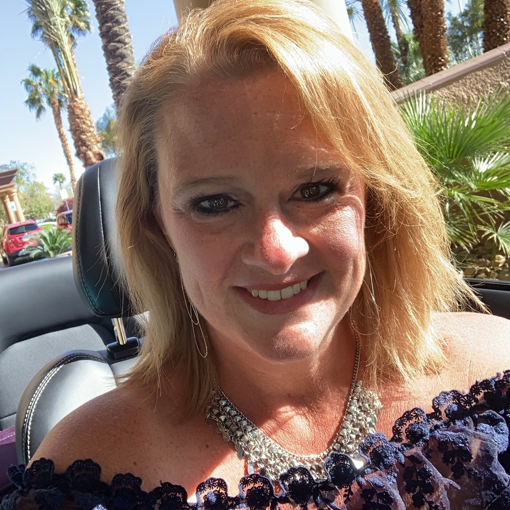 Meet your Posher, Jennifer